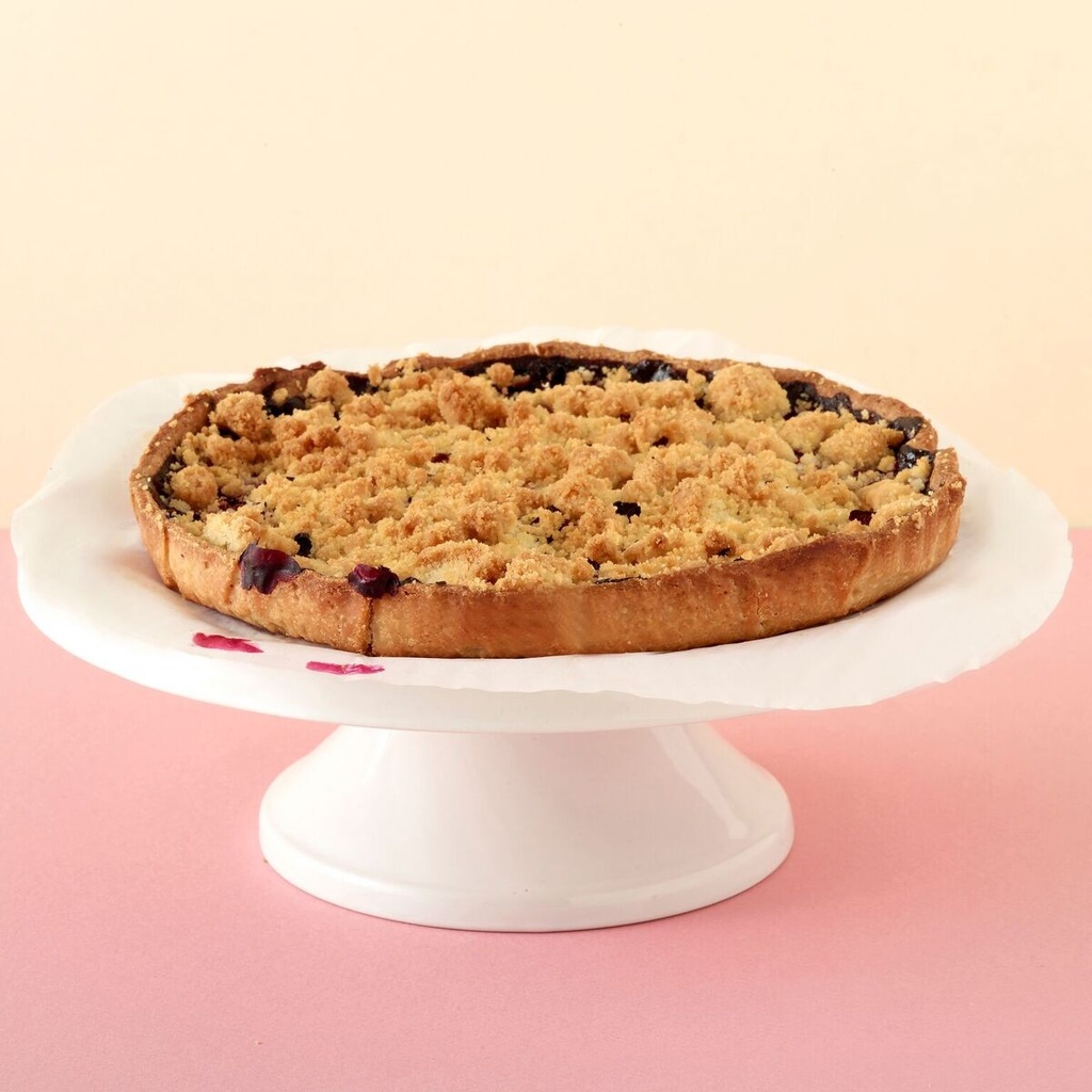 Crumble with plum