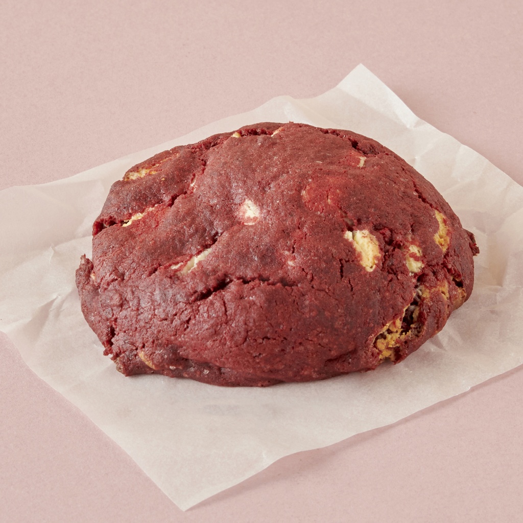 Red velvet cookie