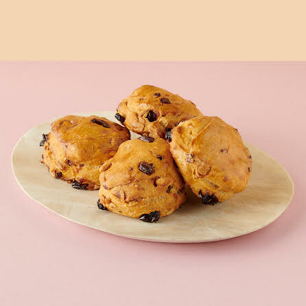 Scones met hazelnoot en cranberry (4 stuks) KVH (kopie)