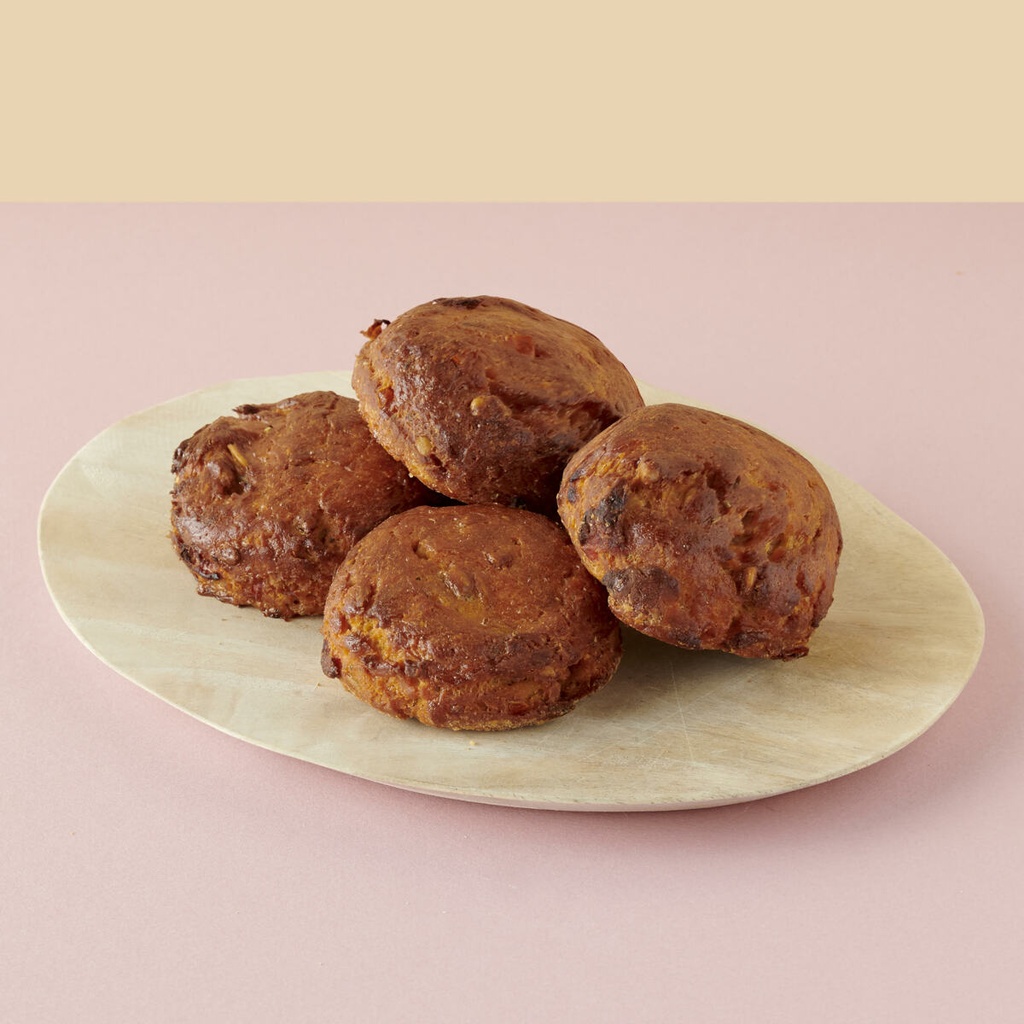Scones met zongedroogde tomaat en zonnebloempitten (4 stuks) KVH (kopie)